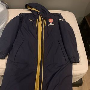 Arsenal sports rain jacket size L 10/10